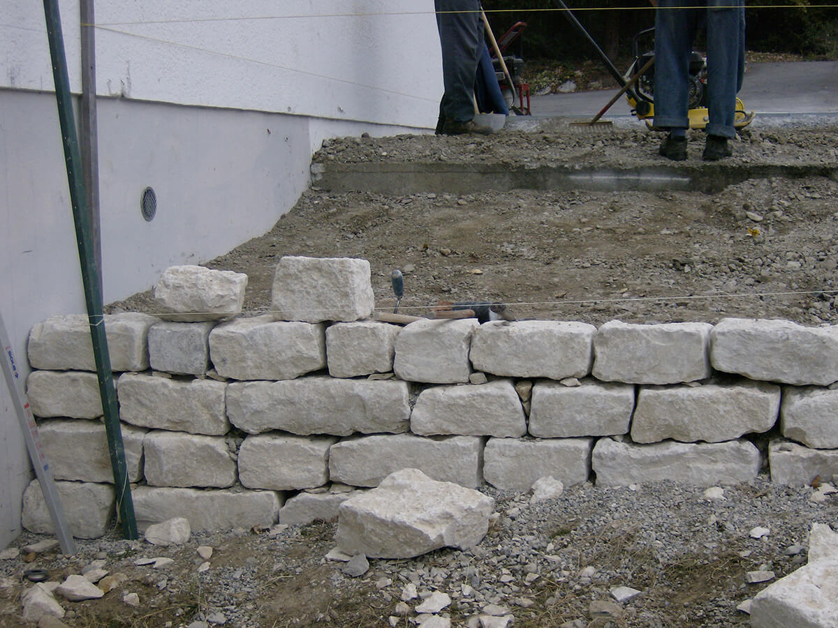 Steinmauer bauen